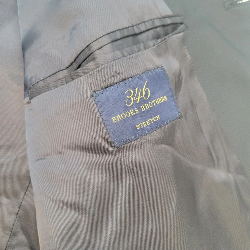 Brooks Brothers note some